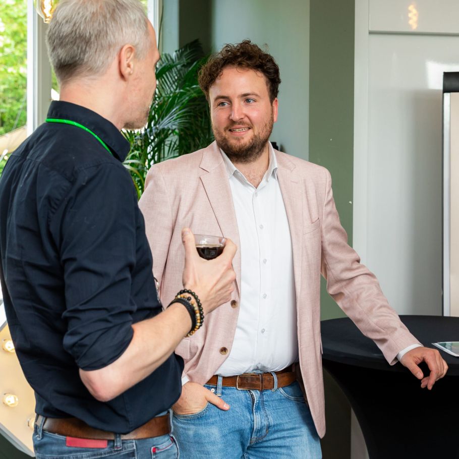 2 mannen op zorg congres